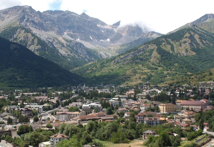 Soccorritori durante il recupero di un escursionista nel Vallone del Frejus