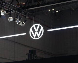 Volkswagen in trattative con JSW per cedere quote in India