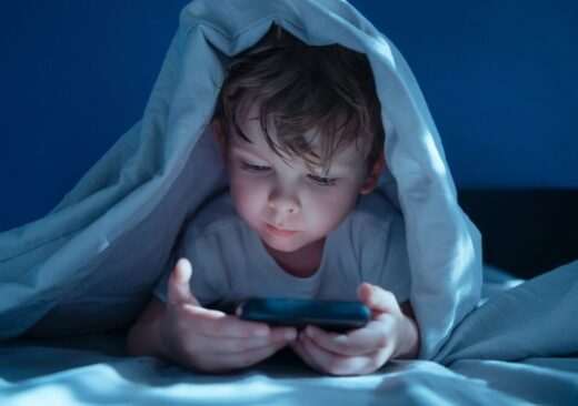 Esposizione agli schermi per bambini e adolescenti