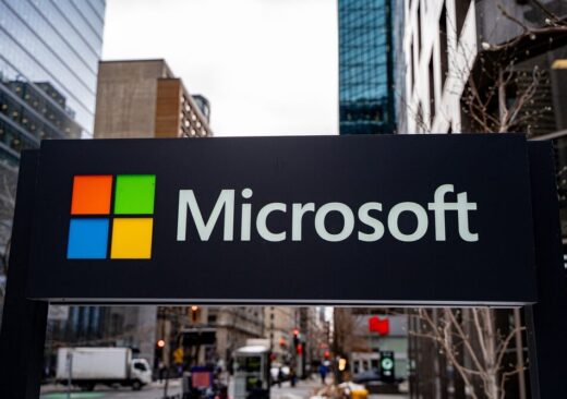 Logo Microsoft su sfondo blu