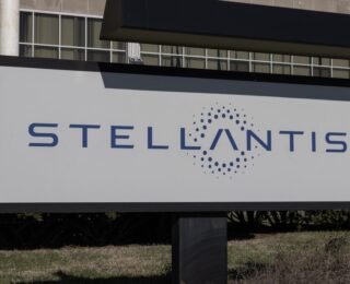 Logo Stellantis