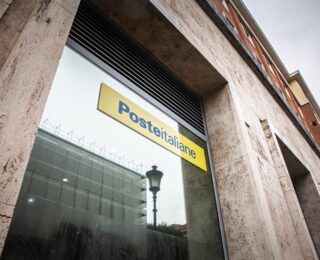 Postamat di Poste Italiane