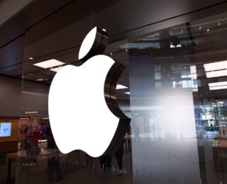 Logo Apple e OpenAI