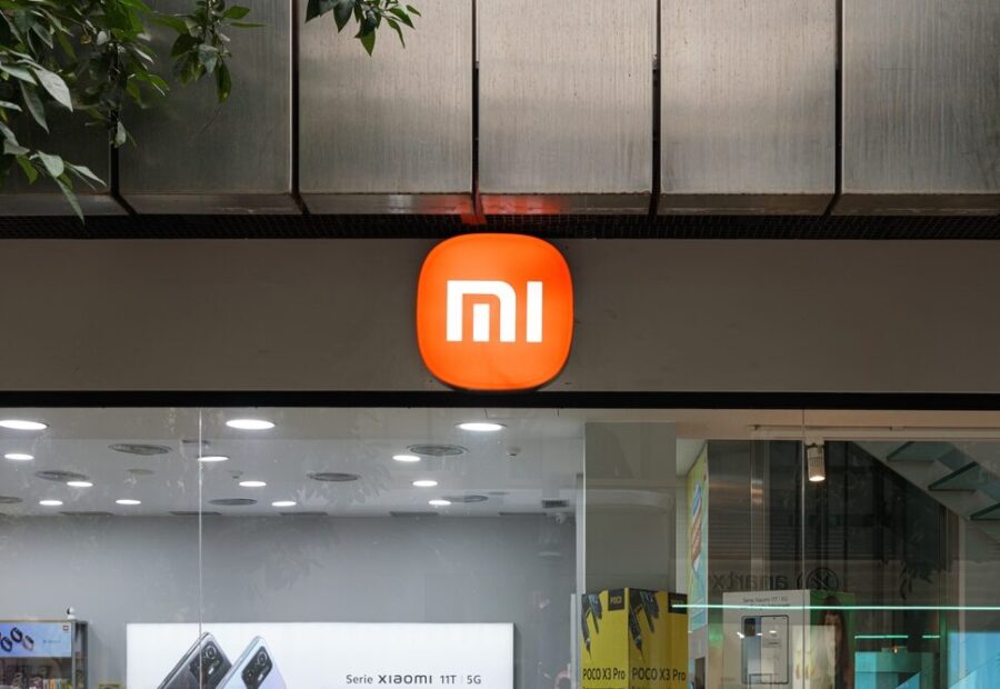 Xiaomi 18 Fold smartphone pieghevole