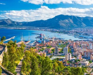 Cantiere navale Fincantieri a Palermo