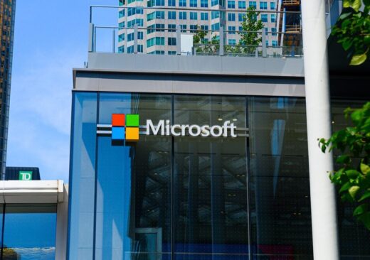 Microsoft e sindacati insegnanti accordo AI