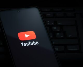 Logo di YouTube con pulsante non mi piace