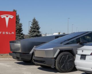 Fusione Tesla SpaceX